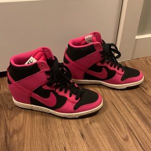 Nike Dunk Sky High Essential Womens 7.5